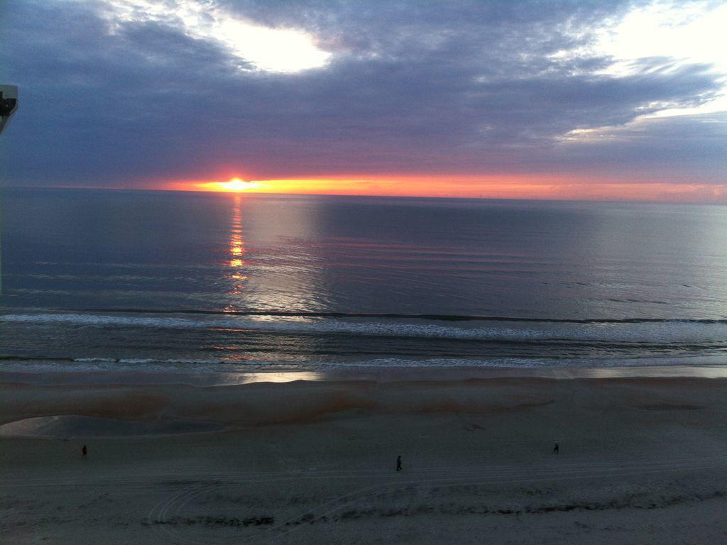 Penthouse Floor 1 Bedroom Resort Condo Direct Oceanfront Wyndham Ocean Walk - Daytona Funland 1908 Дейтона Бийч Екстериор снимка